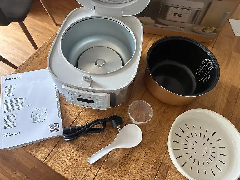 Panasonic in Einzelteilen